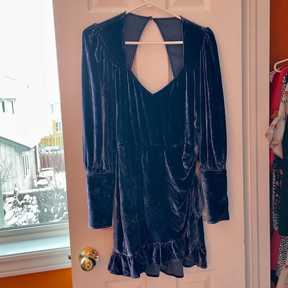 Reformation Fortune Dress - Picture 4 of 13